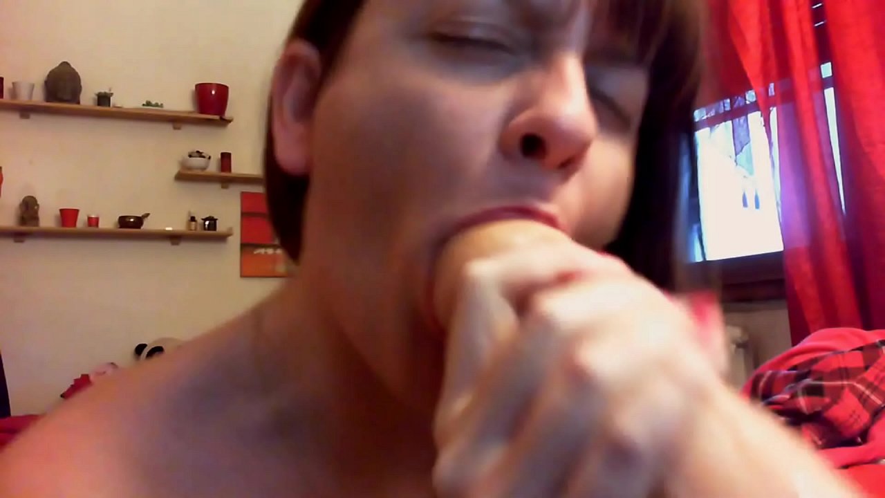 Велики оргазам за твоју прљаву сестру, отвори уста и попиј све